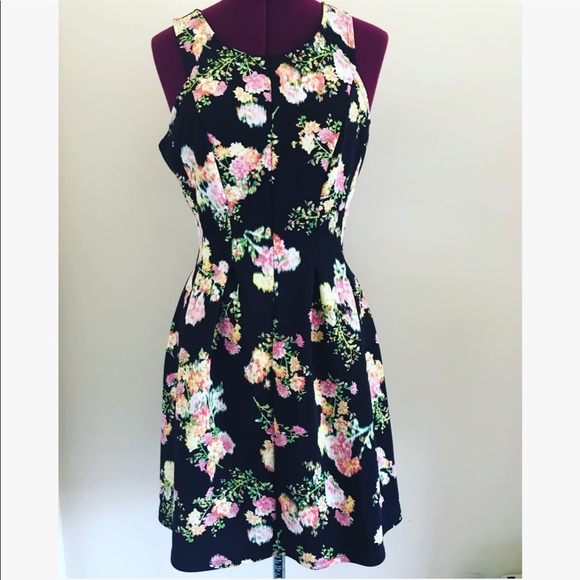 Candie’s women’s floral 💐skater style dress - Picture 1 of 6